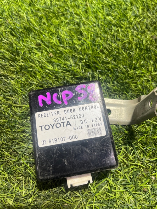 Блок управления дверьми Toyota Probox NCP51 (б/у)
