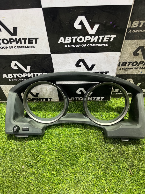 Консоль панель приборов Toyota Land Cruiser UZJ200 2UZFE (б/у)