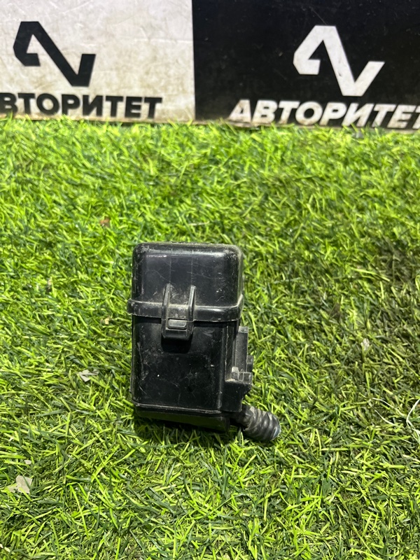 Блок предохранителей Toyota Corolla Spacio AE111 4AFE (б/у)