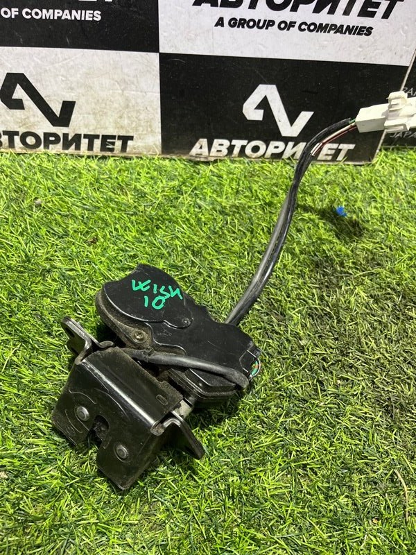 Замок 5-й двери Toyota Wish ZNE10 (б/у)