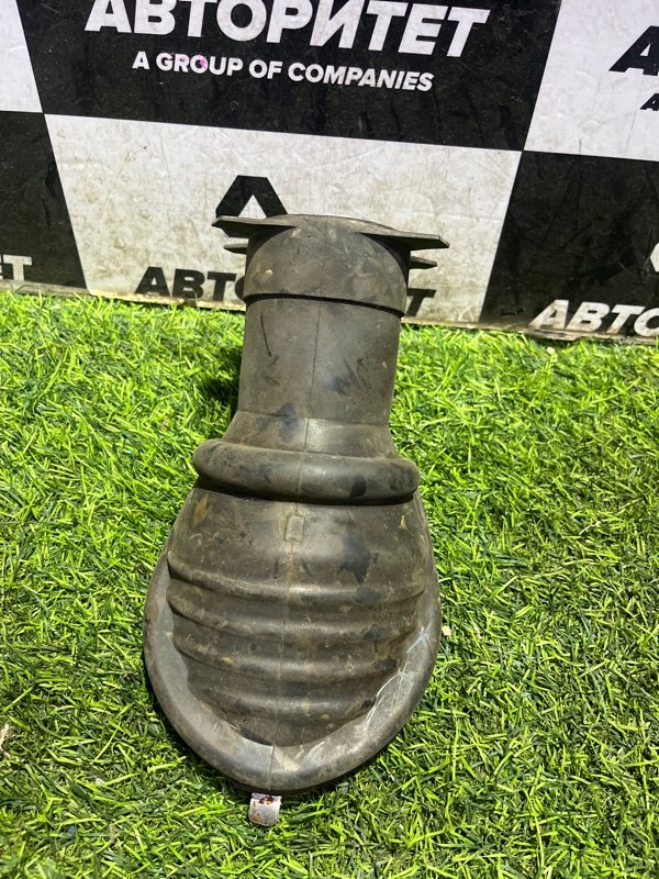 Пыльник рулевой колонки TOYOTA RACTIS NCP100 1NZFE (б/у)