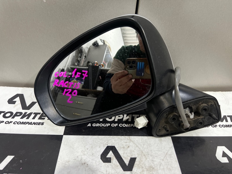Зеркало TOYOTA RACTIS NCP120 левое (б/у)