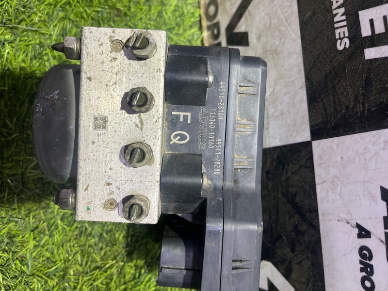 Блок abs TOYOTA NOAH ZRR70 3ZRFAE (б/у)