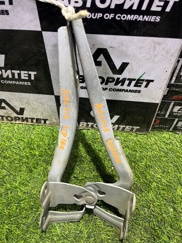 Петля капота TOYOTA RACTIS SCP100 (б/у)