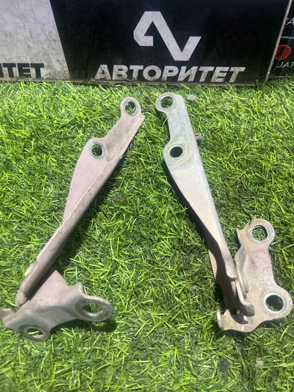 Петля капота TOYOTA VITZ SCP10 (б/у)