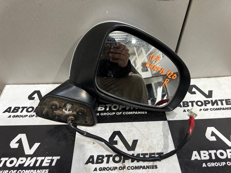 Зеркало TOYOTA RACTIS NCP120 правое (б/у)
