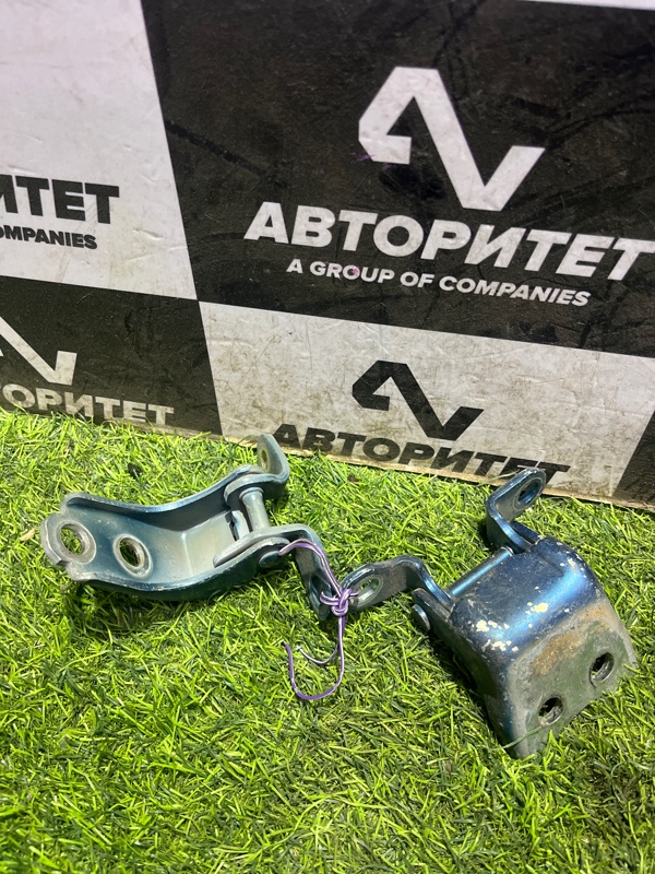 Петля дверная HONDA FIT SHUTTLE GP2 передняя левая (б/у)