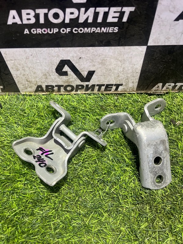 Петля дверная TOYOTA ALLION NZT240 передняя левая (б/у)