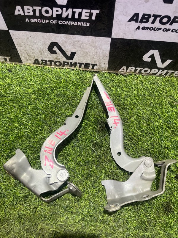 Петля капота TOYOTA WISH ZNE14 (б/у)