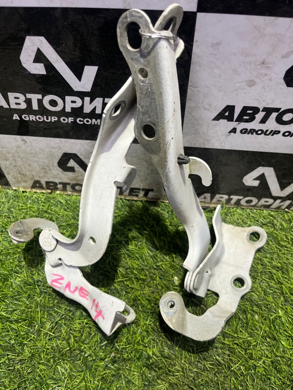 Петля капота TOYOTA WISH ZNE14 (б/у)