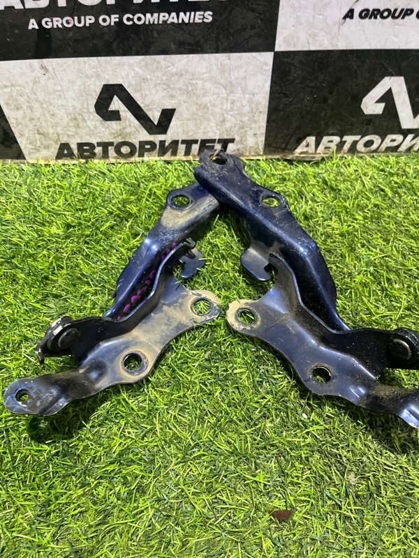 Петля капота TOYOTA COROLLA SPACIO AE111 (б/у)