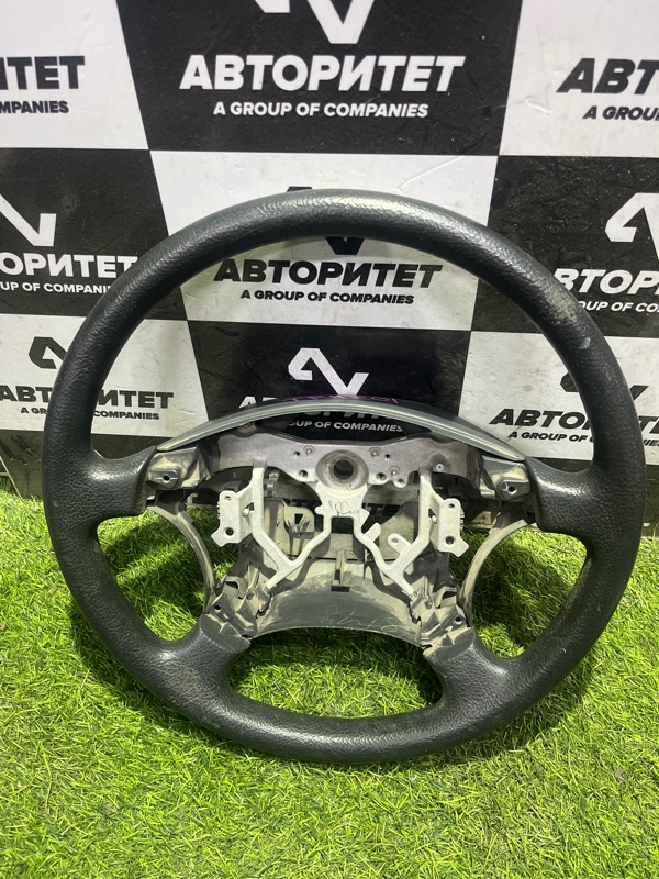 Руль TOYOTA HIACE TRH200 (б/у) Руль TOYOTA HIACE TRH200 (б/у)