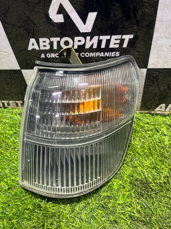 Габарит MITSUBISHI PAJERO V24W передний левый (б/у)