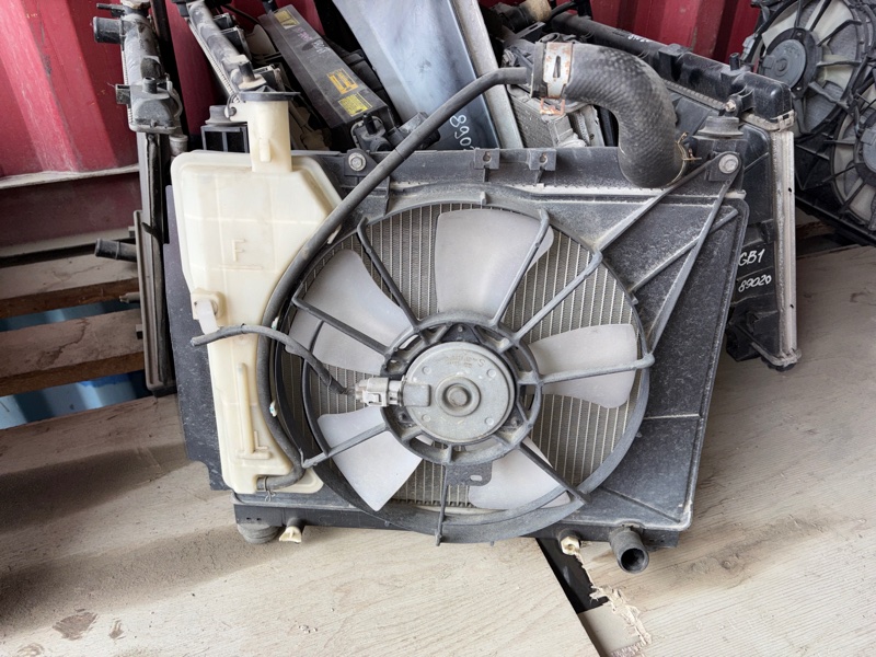 Радиатор основной Toyota Probox NCP51 1NZFE (б/у)