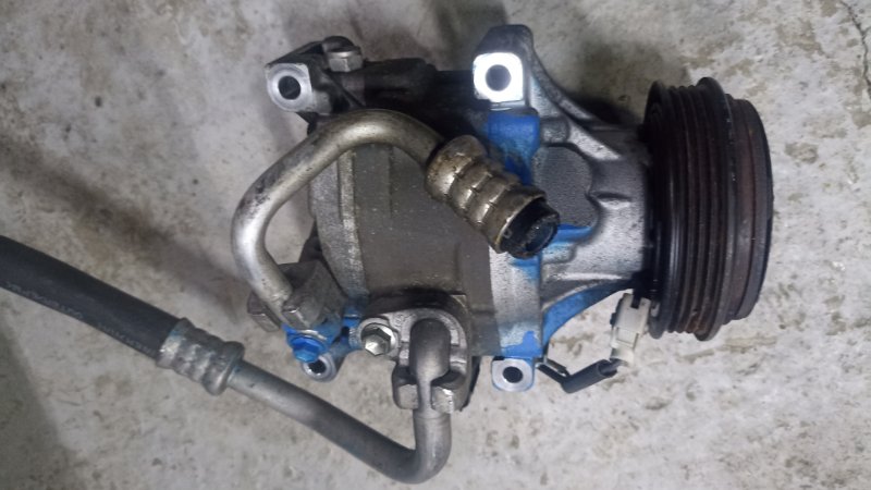 Компрессор кондиционера Toyota Porte NNP11 1NZFE 2010 (б/у)