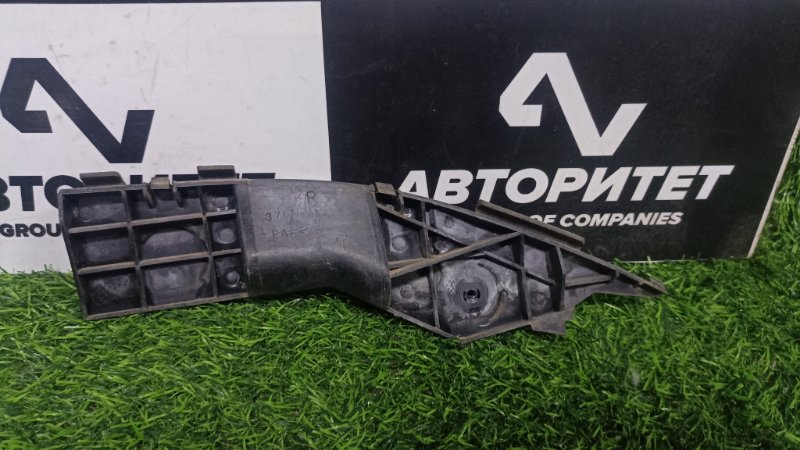 Крепление бампера Toyota Ipsum ACM21W 2AZFE 2007 заднее правое (б/у)
