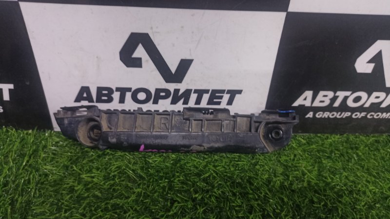 Крепление бампера Toyota Vitz KSP90 1KRFE 2006 переднее правое (б/у)