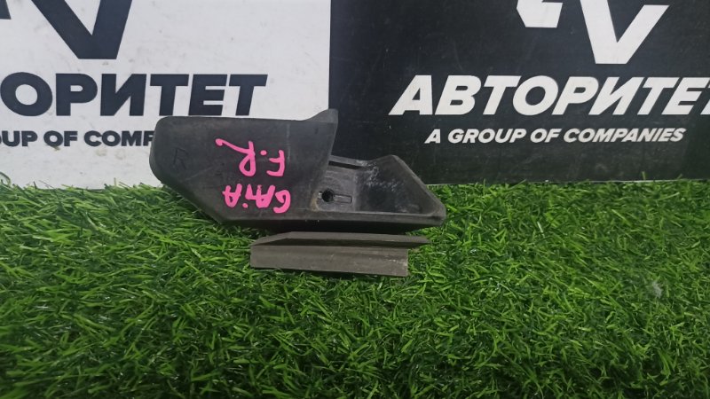 Крепление бампера Toyota Gaia SXM10 3SFE 2001 переднее правое (б/у)
