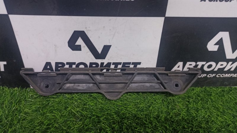 Крепление бампера Toyota Gaia SXM10 3SFE 2001 заднее левое (б/у)