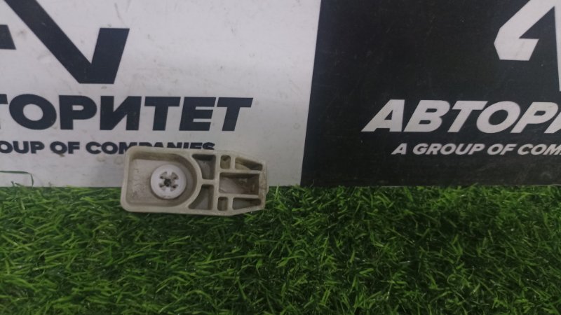 Крепление бампера Toyota Bb NCP35 1NZFE 2004 заднее левое (б/у)