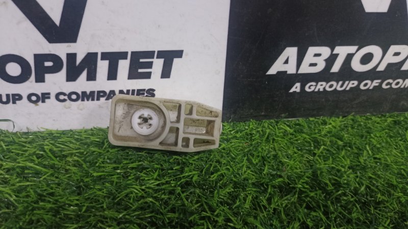 Крепление бампера Toyota Bb NCP35 1NZFE 2004 заднее правое (б/у)