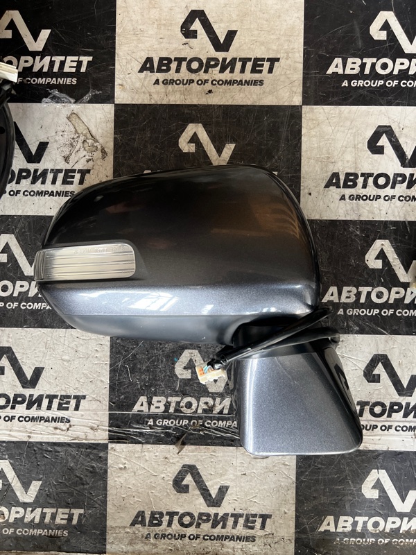 Зеркало TOYOTA NOAH ZRR70 правое (б/у)