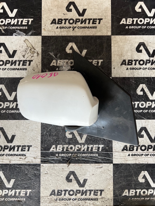 Зеркало TOYOTA ­VITZ SCP10 правое (б/у)