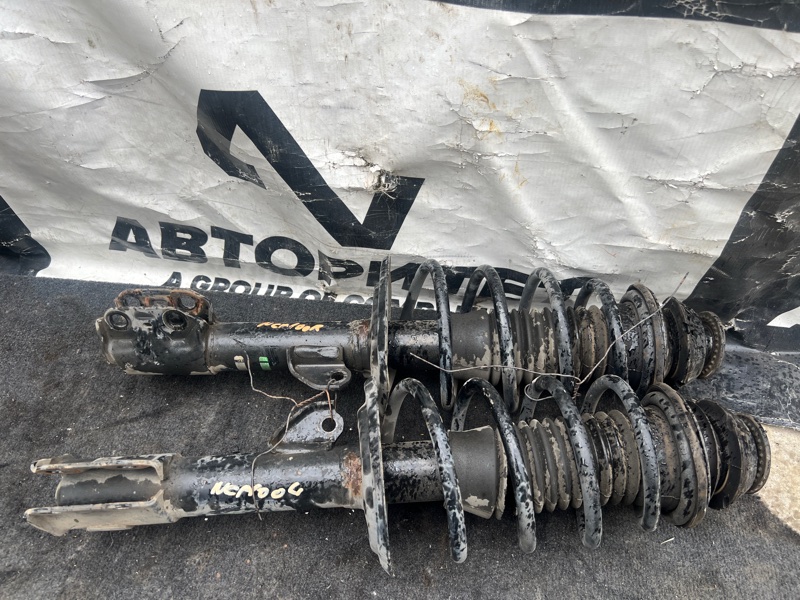 Стойка TOYOTA RACTIS NCP100 1NZFE передняя (б/у)