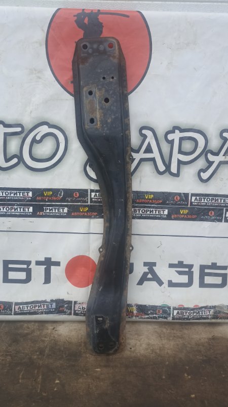 Балка под двс TOYOTA ISIS ZGM15 2ZRFAE 2013 (б/у)