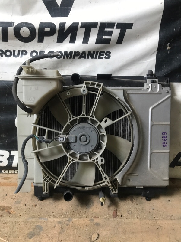 Радиатор основной TOYOTA RACTIS SCP100 2SZFE 2007 (б/у)
