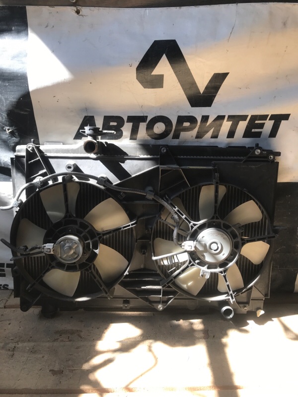 Радиатор основной TOYOTA IPSUM ACM21W 2AZFE 2003 (б/у)