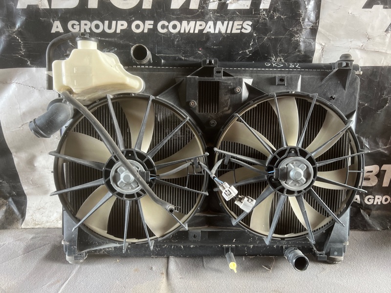Радиатор основной TOYOTA CROWN GRS182 3GRFSE (б/у)