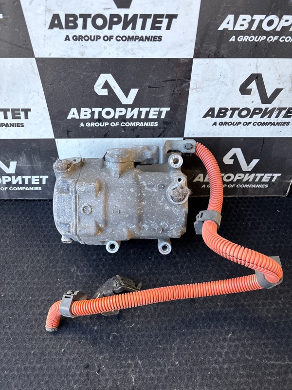 Компрессор кондиционера TOYOTA PRIUS NHW20 1NZFXE (б/у)