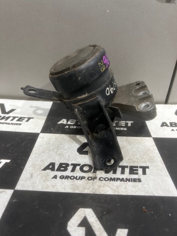 Подушка двигателя TOYOTA ­VITZ KSP90 1KRFE правая (б/у)