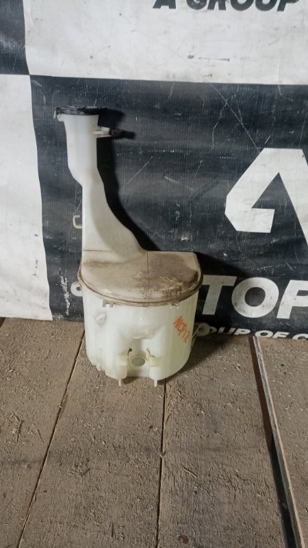 Бачок омывателя TOYOTA PLATZ NCP12 1NZFE 2000 (б/у)