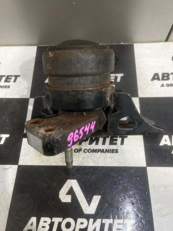 Подушка двигателя TOYOTA RACTIS NCP120 1NZFE правая (б/у)