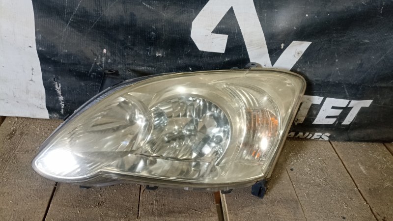 Фара TOYOTA COROLLA RUNX NZE121 1NZFE 2005 левая (б/у)