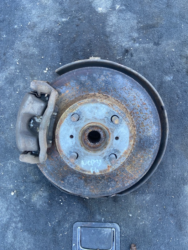 Ступица TOYOTA BB NCP31 1NZFE передняя левая (б/у)