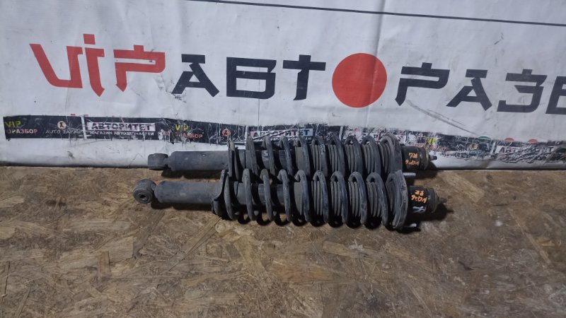 Стойка TOYOTA IST NCP65 1NZFE 2005 задняя (б/у)
