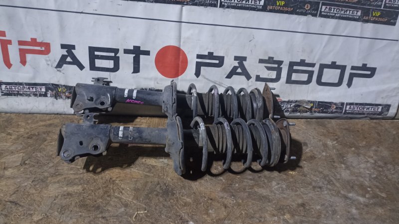 Стойка TOYOTA IST NCP65 1NZFE 2006 передняя (б/у)