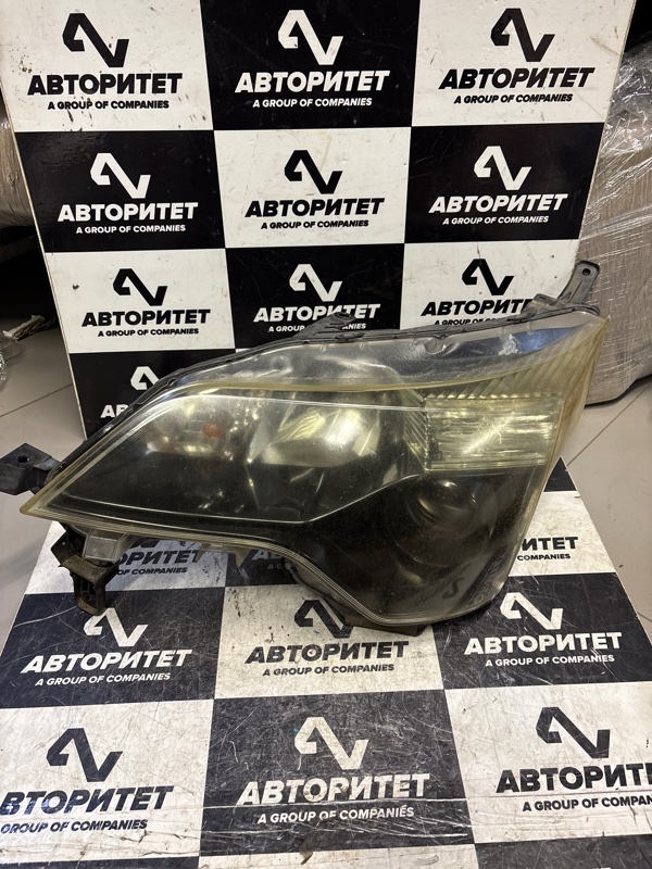 Фара TOYOTA SPADE NCP141 1NZFE левая (б/у)