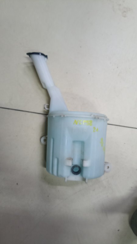 Бачок омывателя TOYOTA PROBOX NCP58 1NZFE 2012 (б/у)