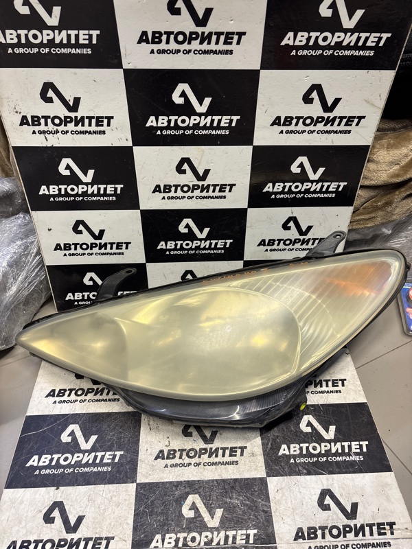 Фара TOYOTA ESTIMA MCR40 1MZFE левая (б/у)