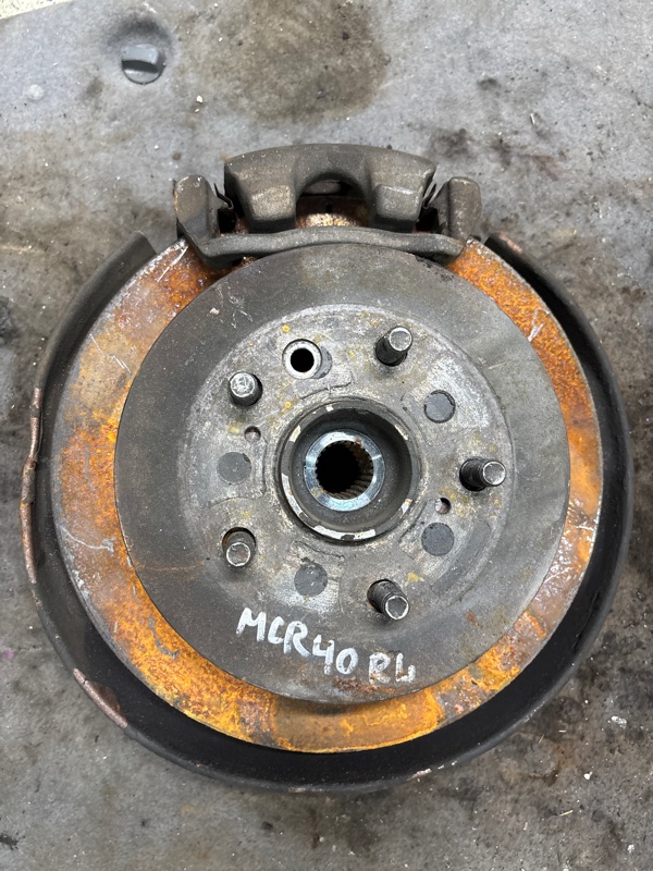 Ступица TOYOTA ESTIMA MCR40 1MZFE задняя левая (б/у)