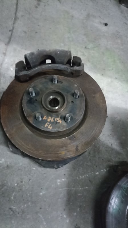 Ступица TOYOTA AURIS NZE154 1NZFE 2008 передняя левая (б/у)