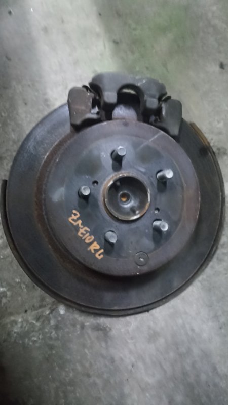 Ступица TOYOTA WISH ZNE10 1ZZFE 2004 задняя левая (б/у)