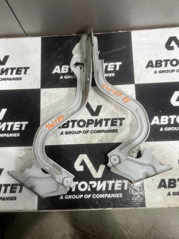 Петля капота SUZUKI SWIFT ZD11S (б/у)