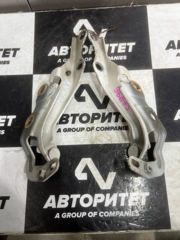 Петля капота TOYOTA ALPHARD ANH10 (б/у)