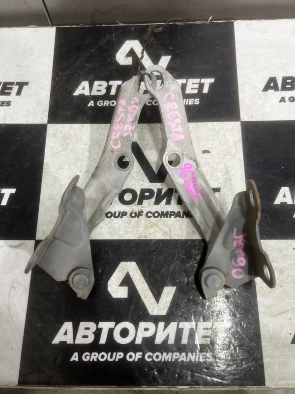 Петля капота TOYOTA CRESTA JZX90 (б/у)