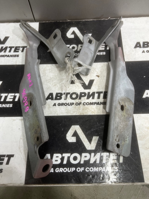 Петля капота NISSAN MARCH AK12 (б/у)